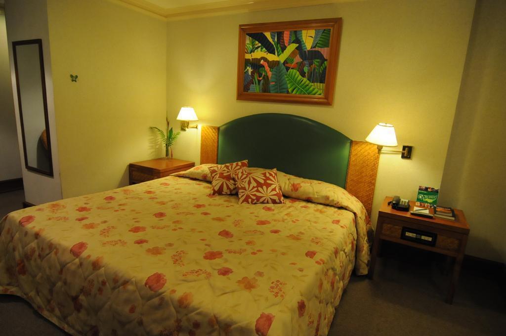 Фото The Legend Palawan 3*