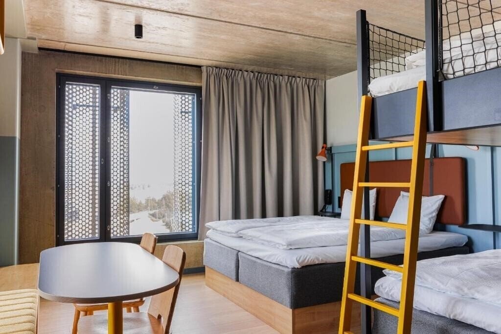 Фото Comfort Hotel Helsinki Airport 4*