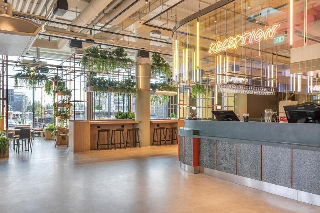 Картинка Comfort Hotel Helsinki Airport 4*