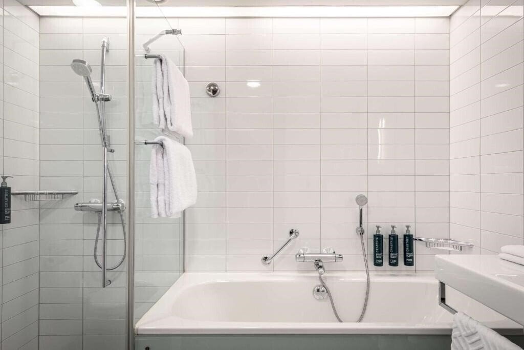 Картинка Hilton Helsinki-Vantaa Airport 5*