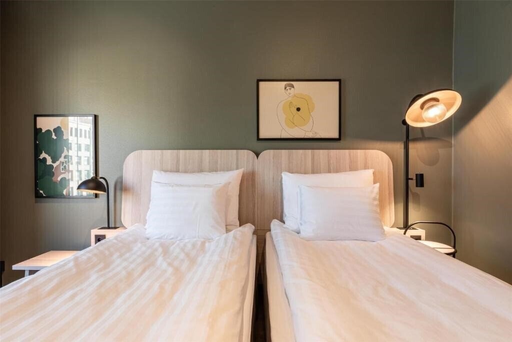 Картинка Holiday Inn Helsinki City Centre 4*