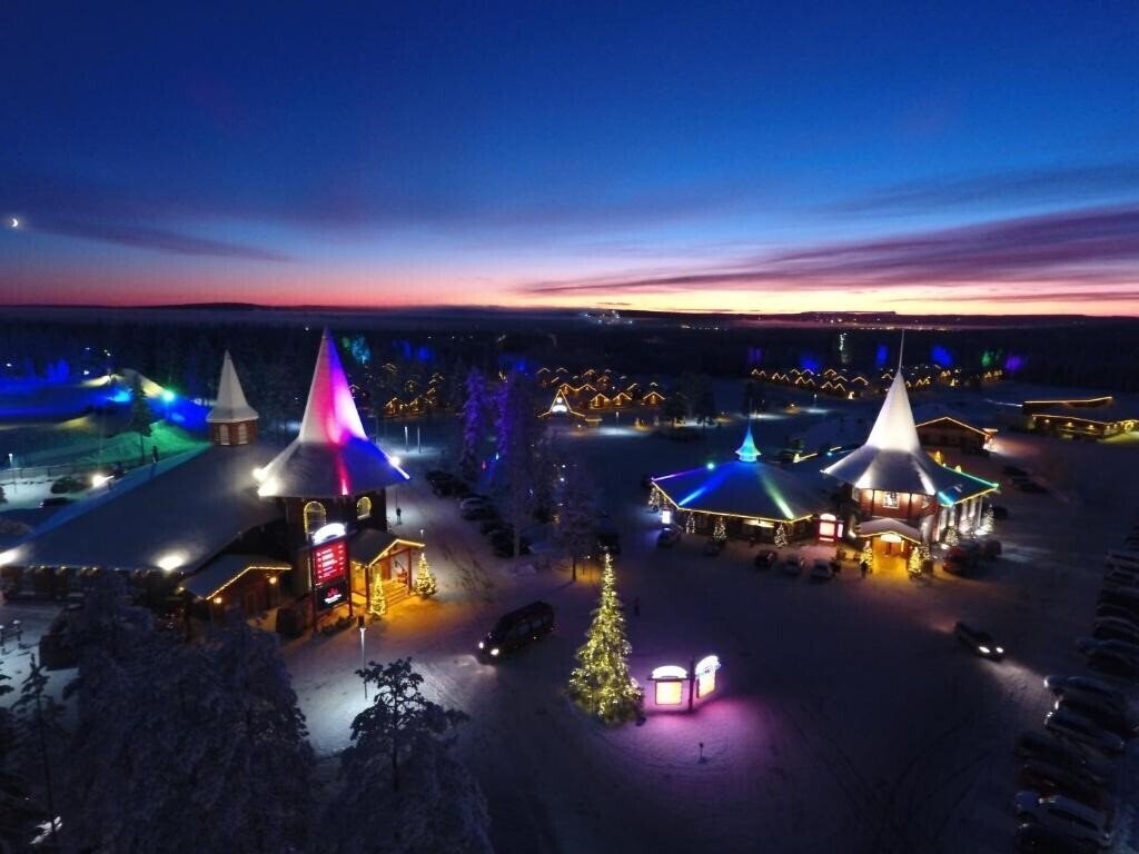 Отель Santa Claus Holiday Village 4*