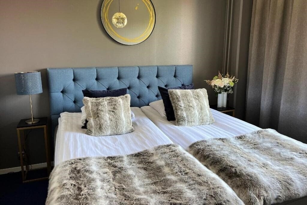 Фотографія Hotel Golden Circle Suites 4*