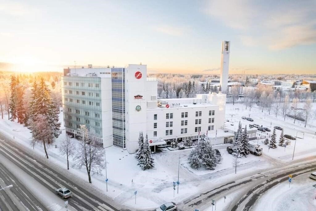 Отель Original Sokos Hotel Lakeus 4*