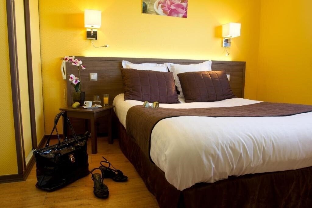 Готель Logis Hotel Auberge de La Dune 3*