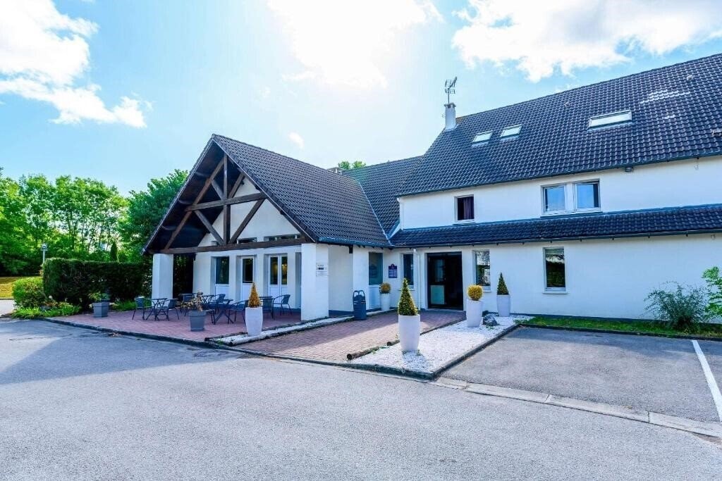 Готель Comfort Hotel Amiens Nord 3*