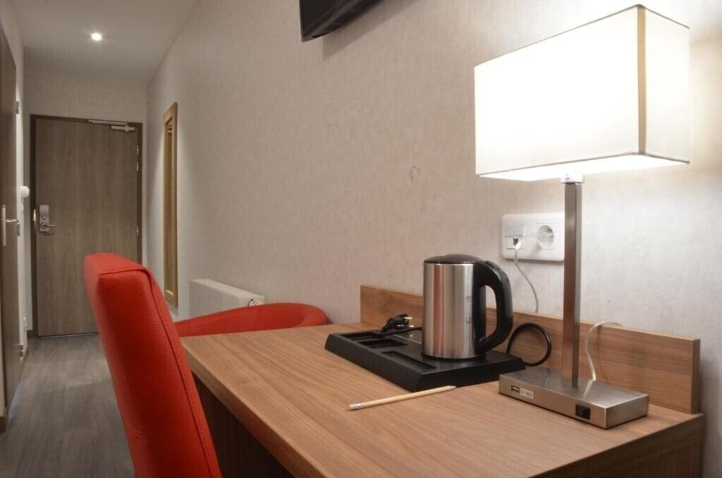 Фотография Logis Hotel la Chambre d'Amiens (ex. La Chambre d'Amiens) 3*