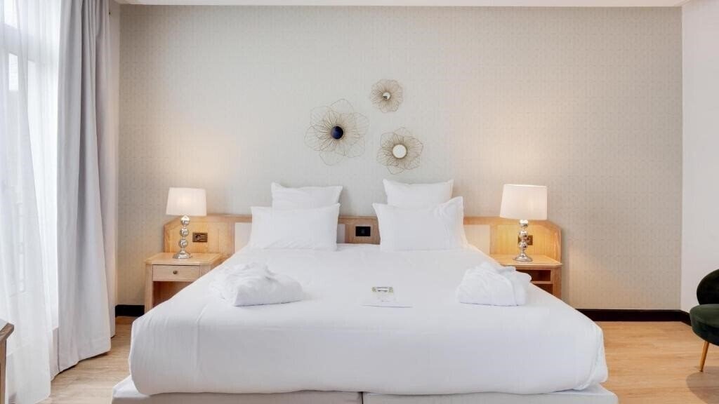 Отель Best Western Plus Le Picardy 4*