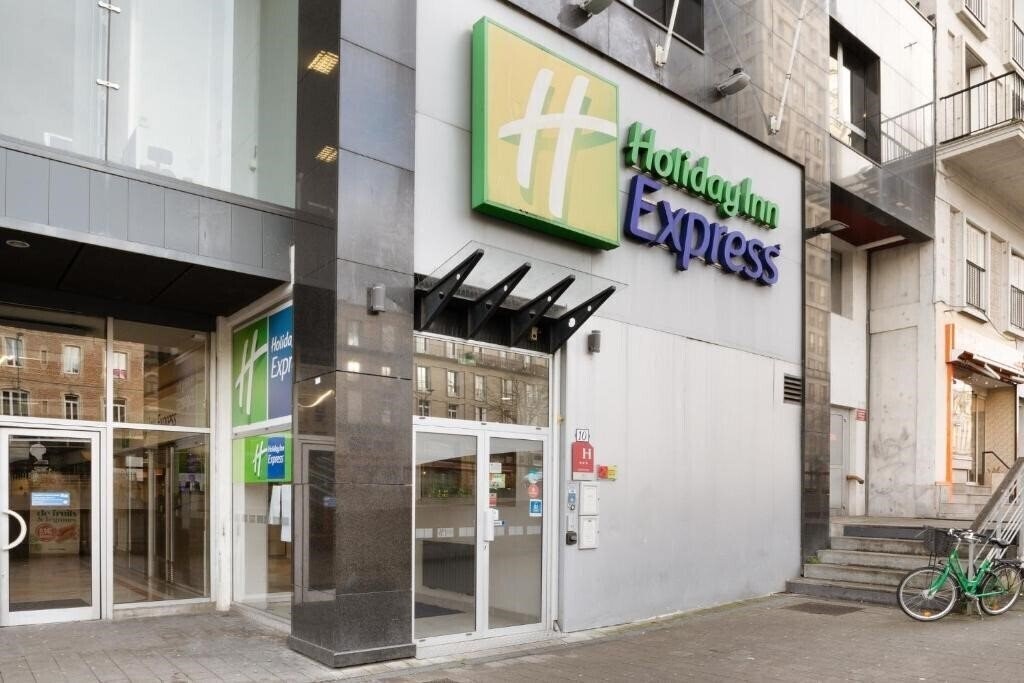 Готель Holiday Inn Express Amiens 3*