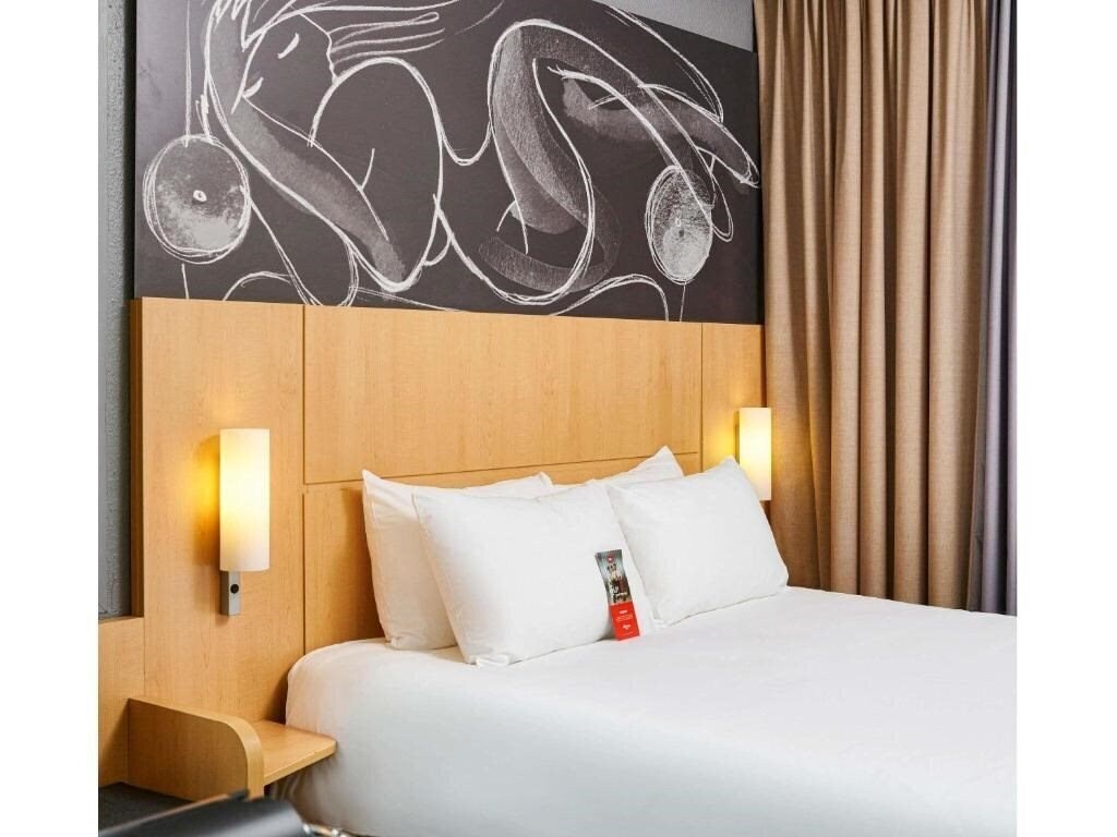Фото Ibis Annecy Centre Vieille Ville 3*