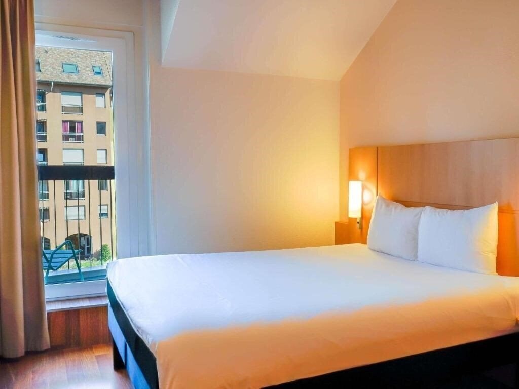 Изображение Ibis Annecy Centre Vieille Ville 3*