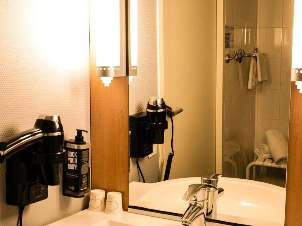 Картинка Ibis Annecy Centre Vieille Ville 3*
