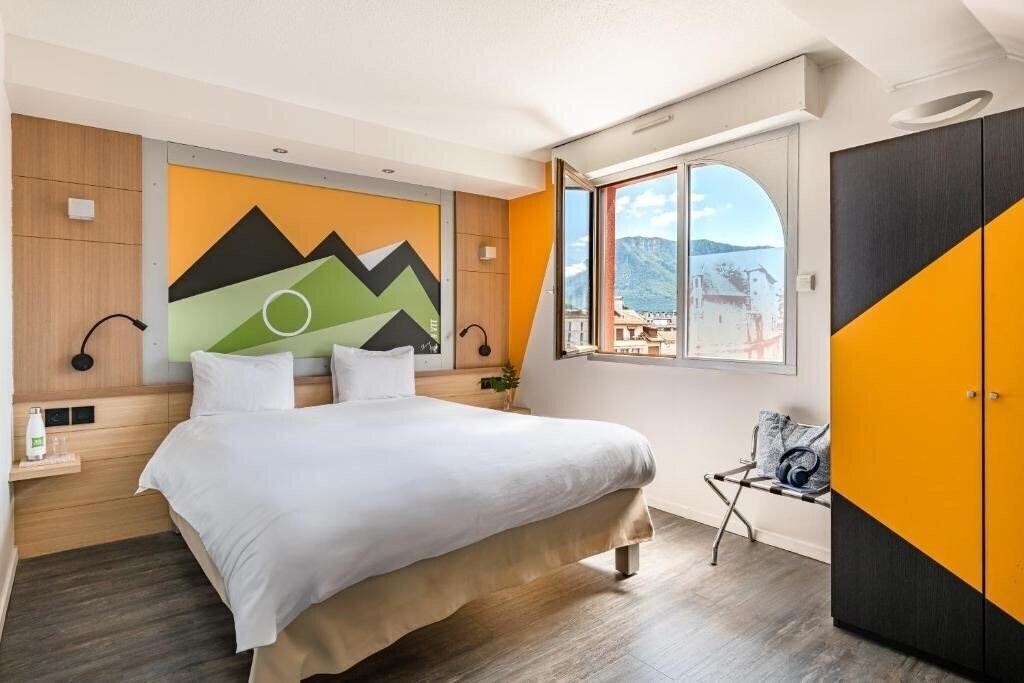 Фото Ibis Styles Annecy Gare Centre 3*