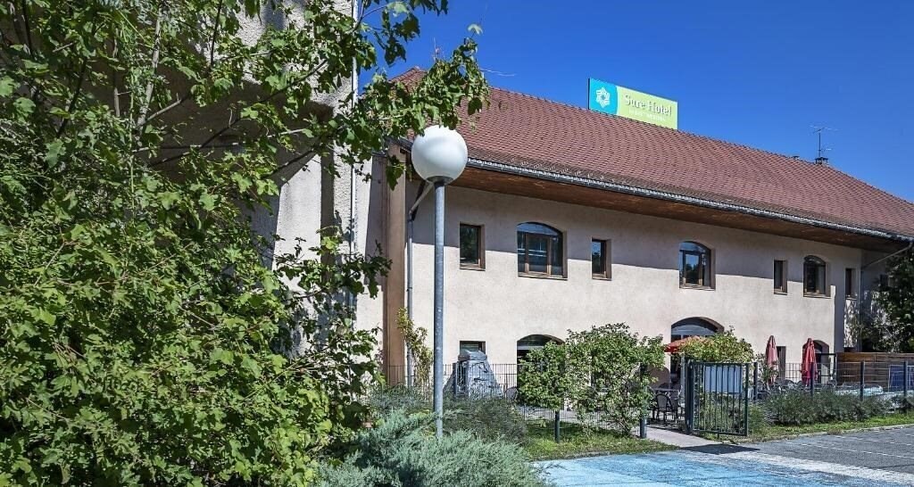 Фото Sure Hotel by Best Western Annecy 3*