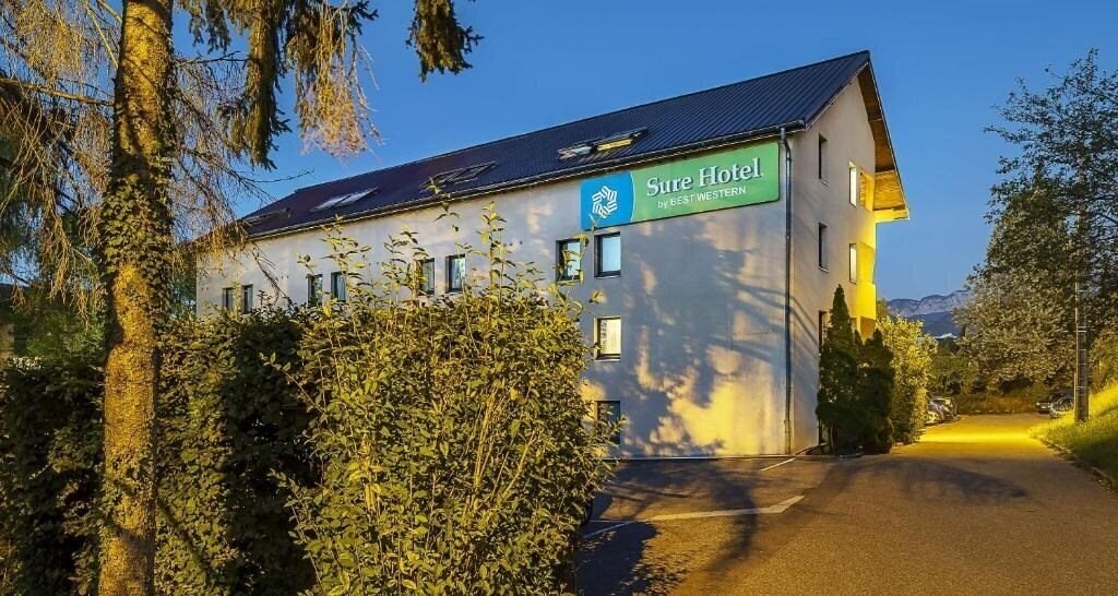 Отель Sure Hotel by Best Western Annecy 3*