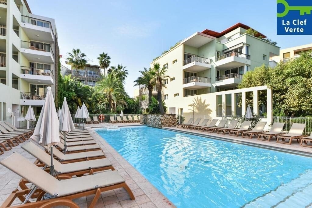 Отель Pierre & Vacances Residence Premium Port-Prestige 4*