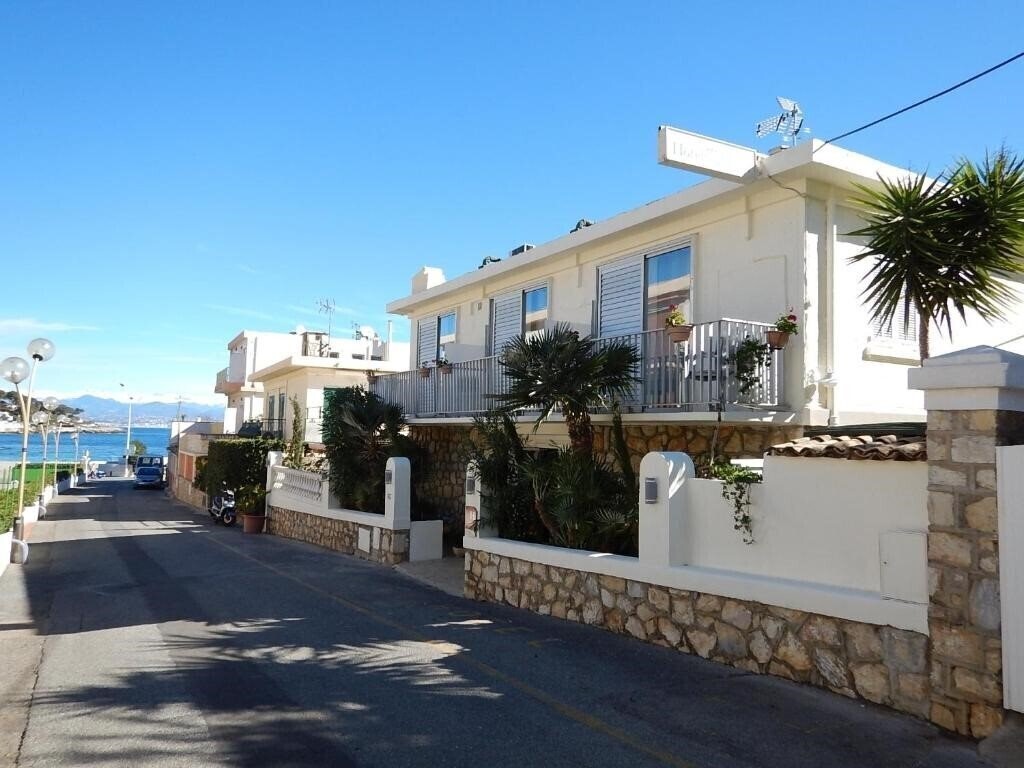 Готель Hotel Miramar Cap D'Antibes 3*
