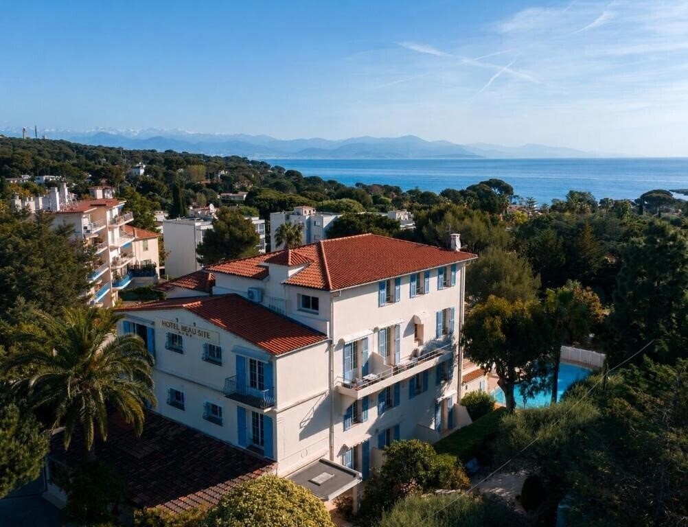 Отель Hotel Beau Site 4*
