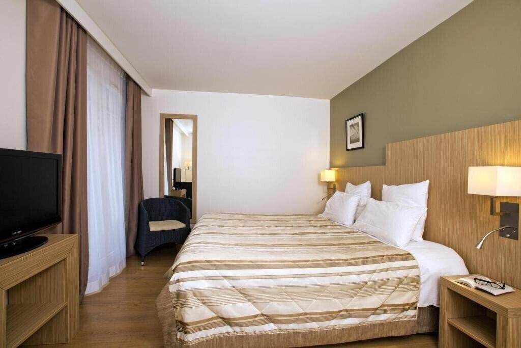 Готель Residhome Arcachon Plazza 4*