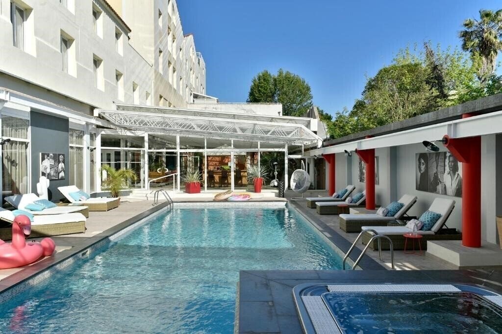 Фото Arles Plaza 4*