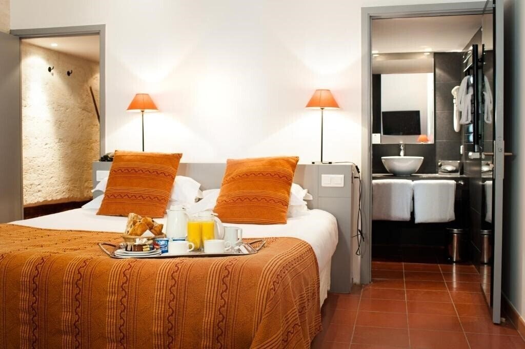 Фото Hotel Cloitre Saint Louis 4*