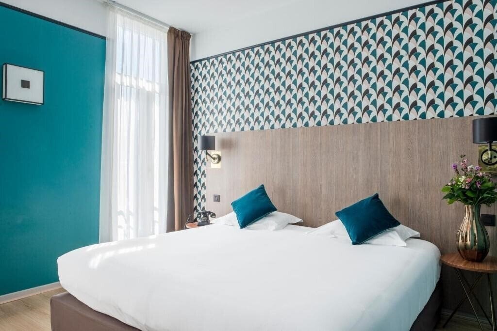 Картинка Hotel Le Bristol Avignon 4*