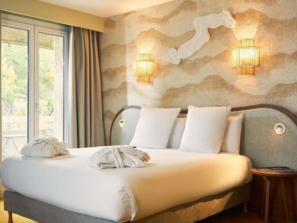 Готель Mercure Pont D'avignon Centre 4*