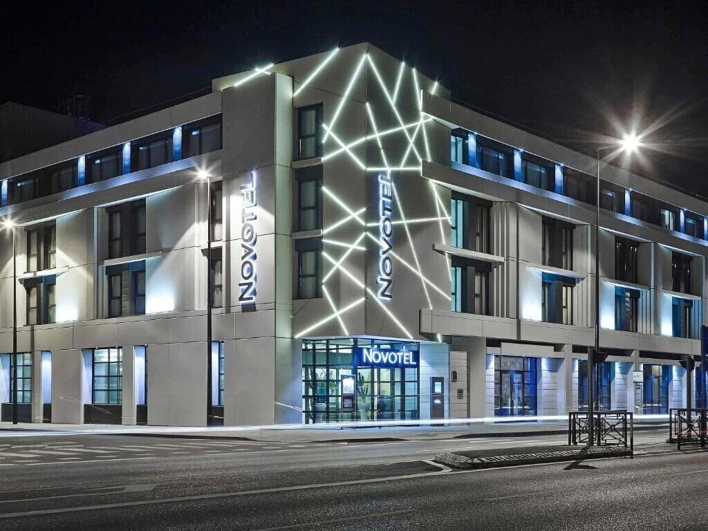 Отель Novotel Avignon Centre 4*