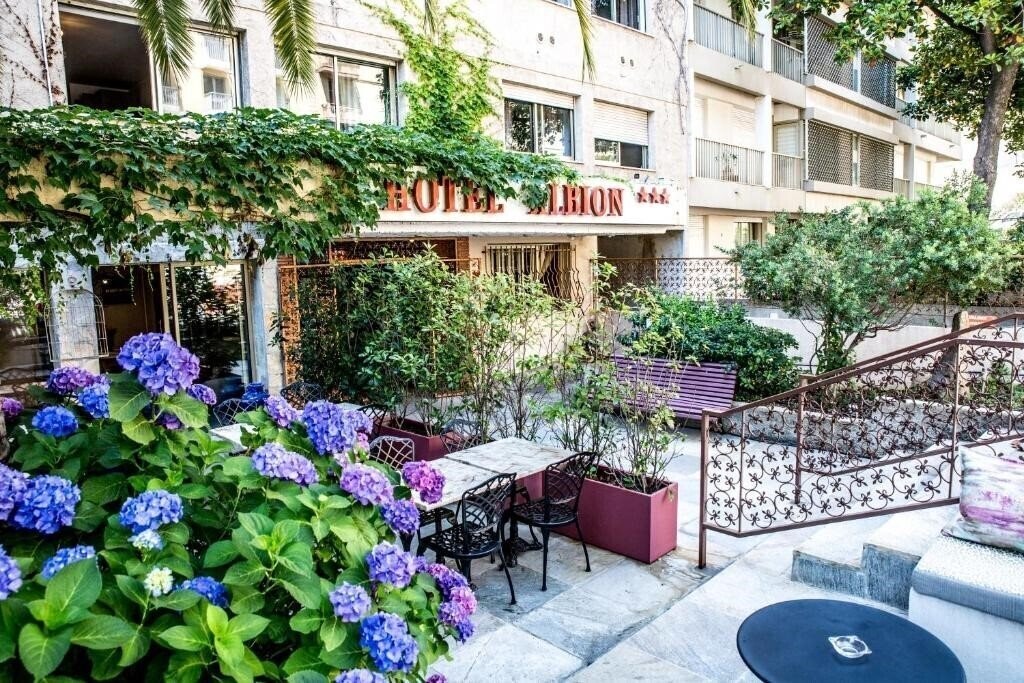 Отель Hotel Albion 3*
