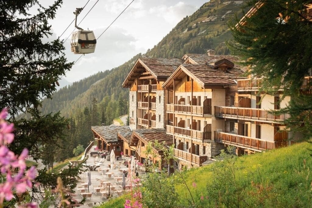 Готель Hotel Carlina by Les Etincelles 4*