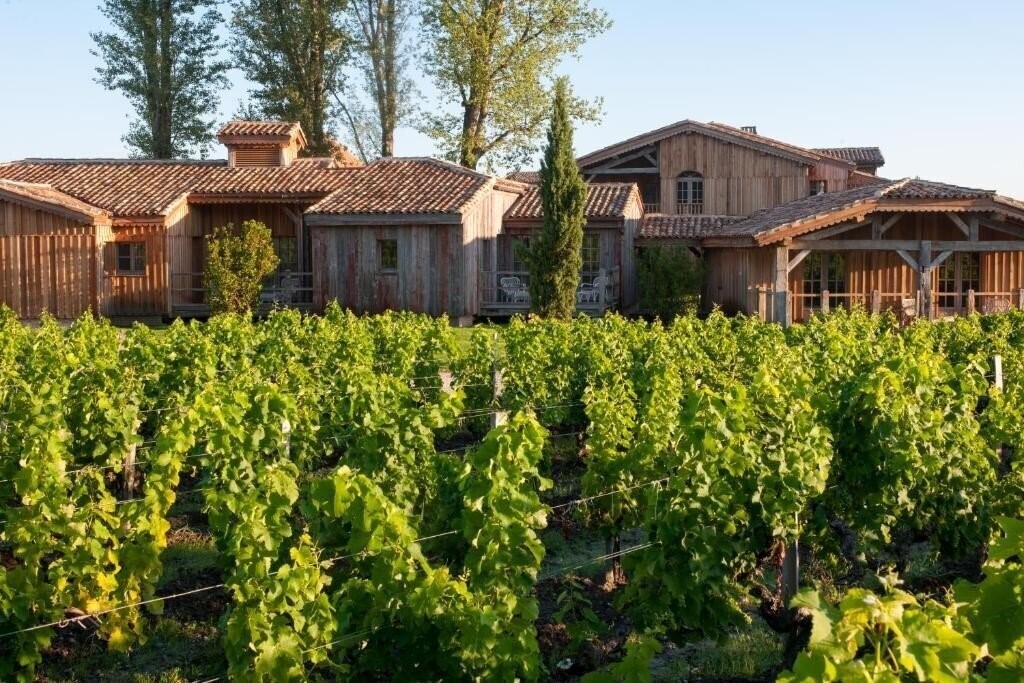 Картинка Les Sources De Caudalie 5*