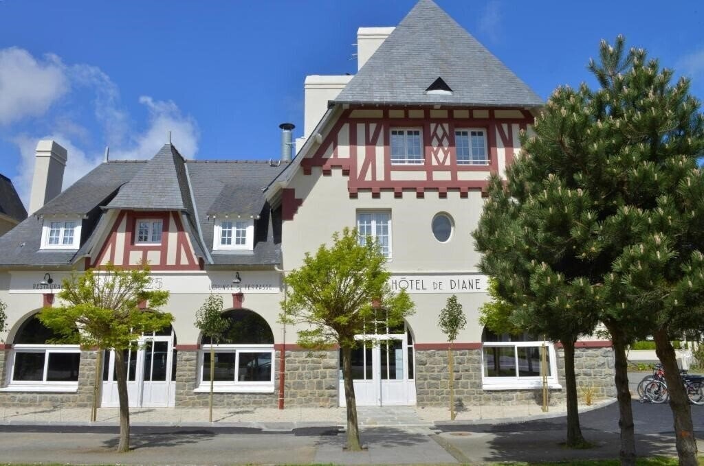 Отель Hotel de Diane 3*