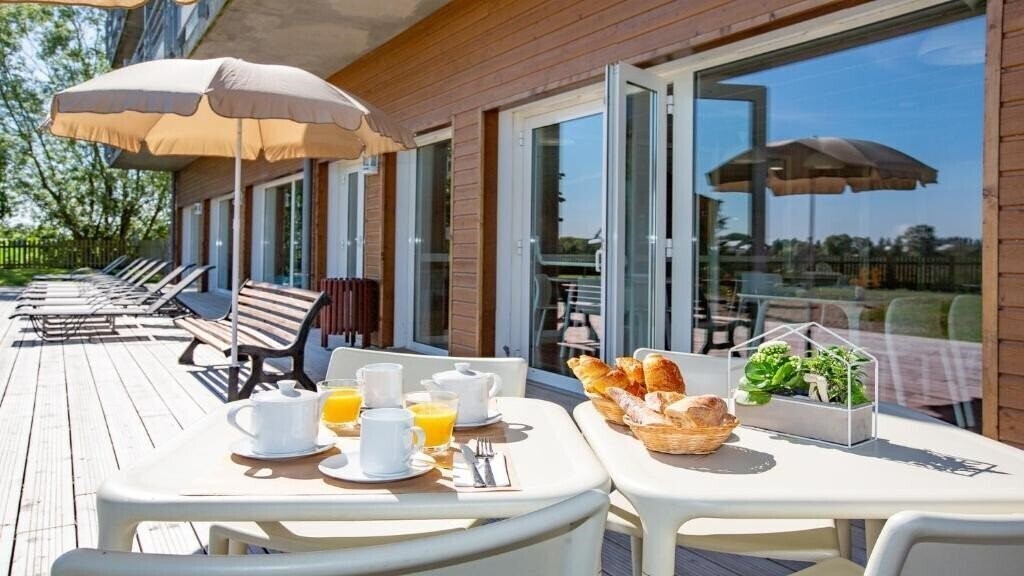 Картинка Vacancéole - Le Domaine du Mont 3*