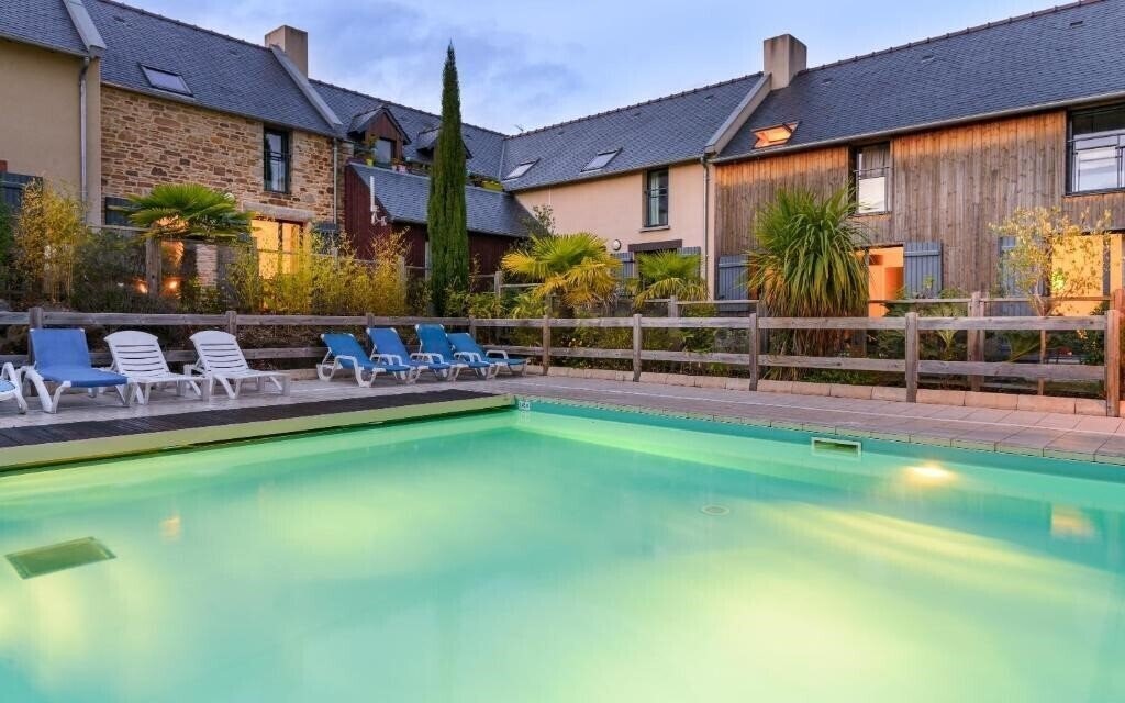 Отель Les Hauts de La Houle 4*