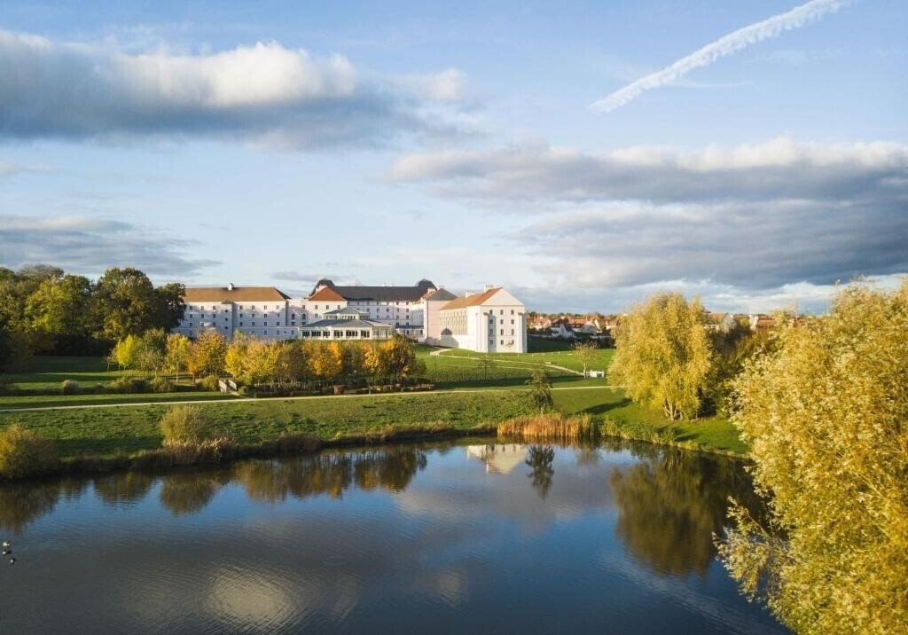 Отель B&B Hotel Pres de Disneyland Paris 2*