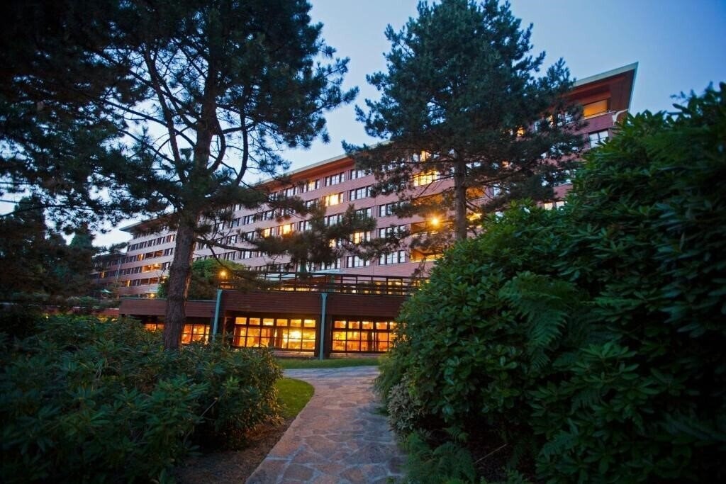 Фотография Disney Sequoia Lodge 3*