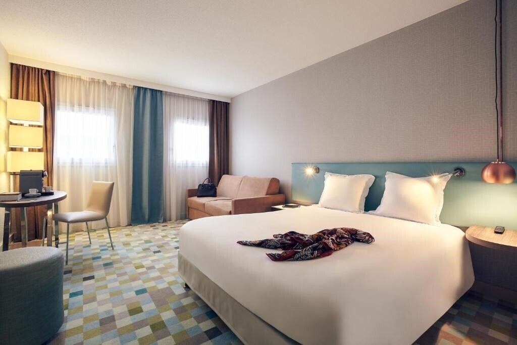 Фото Hotel Mercure Marne la Vallee Bussy St Georges 4*