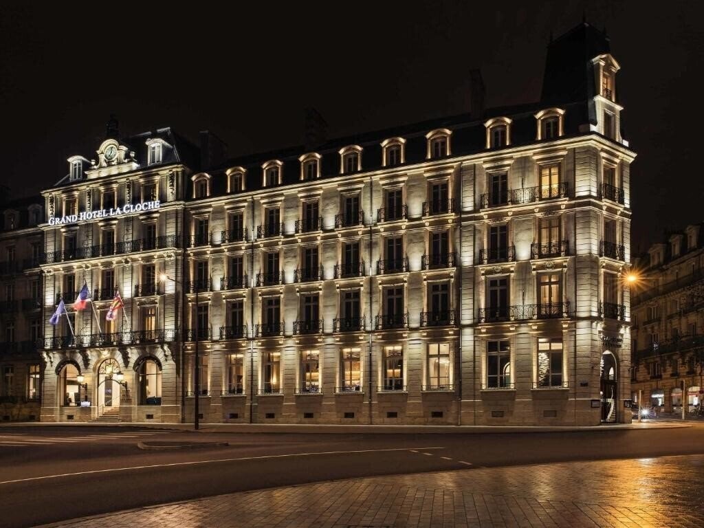 Готель La Cloche 5*