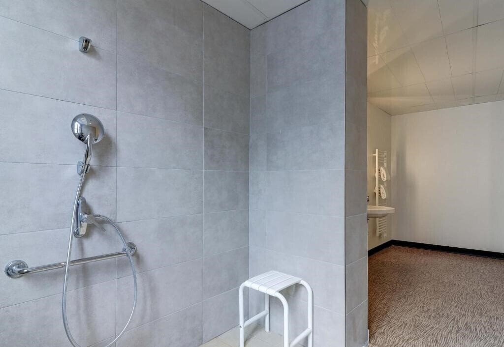 Фотографія B&B Hotel Dijon Centre 2*