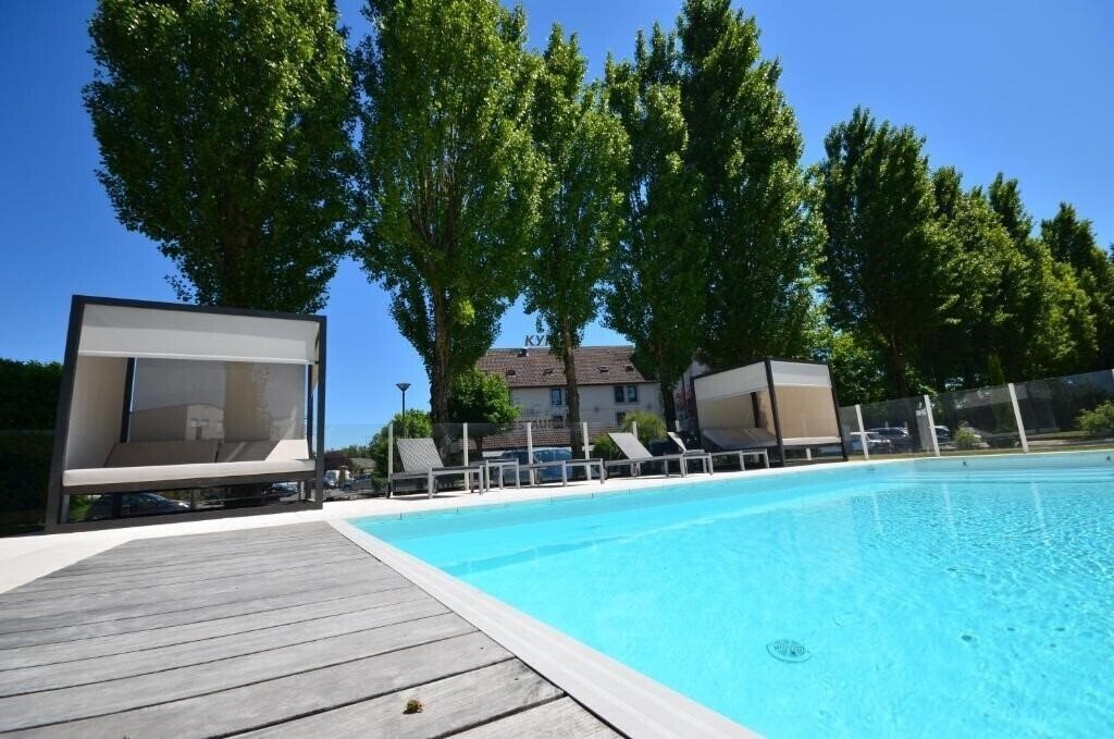 Картинка Kyriad Dijon Est Mirande 3*