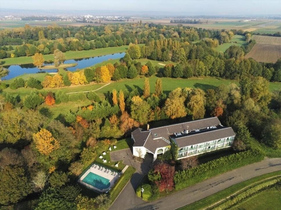 Изображение Golf Hotel Colvert Levernois 4*