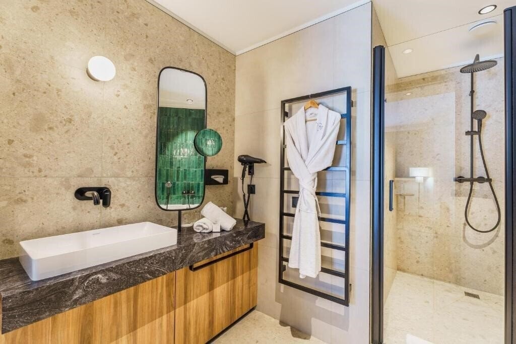 Фото Le Richebourg Hotel Restaurant & SPA 4*