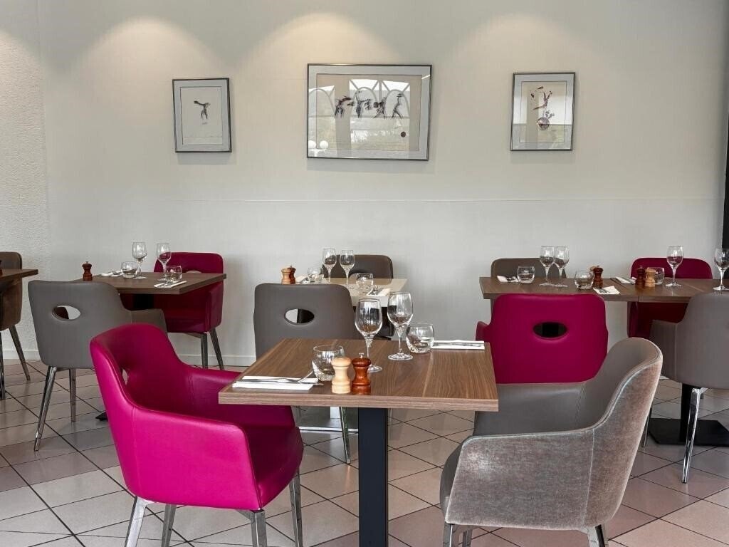 Фотография Logis Hotel l'Escargotiere 3*