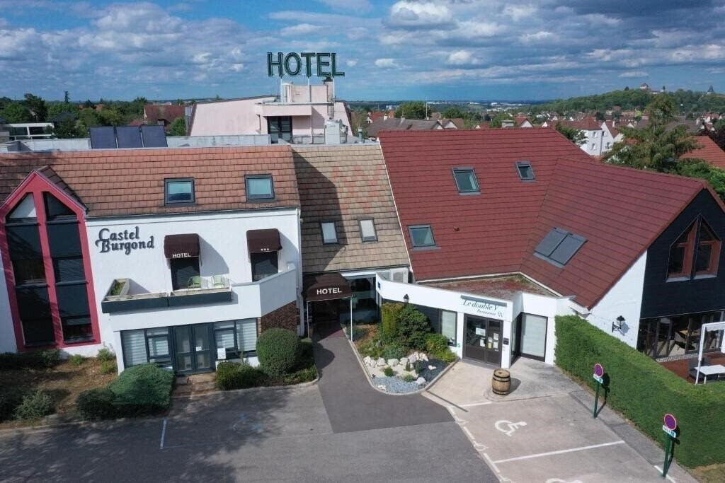 Отель The Originals City, Hotel Castel Burgond, Dijon Ouest 3*