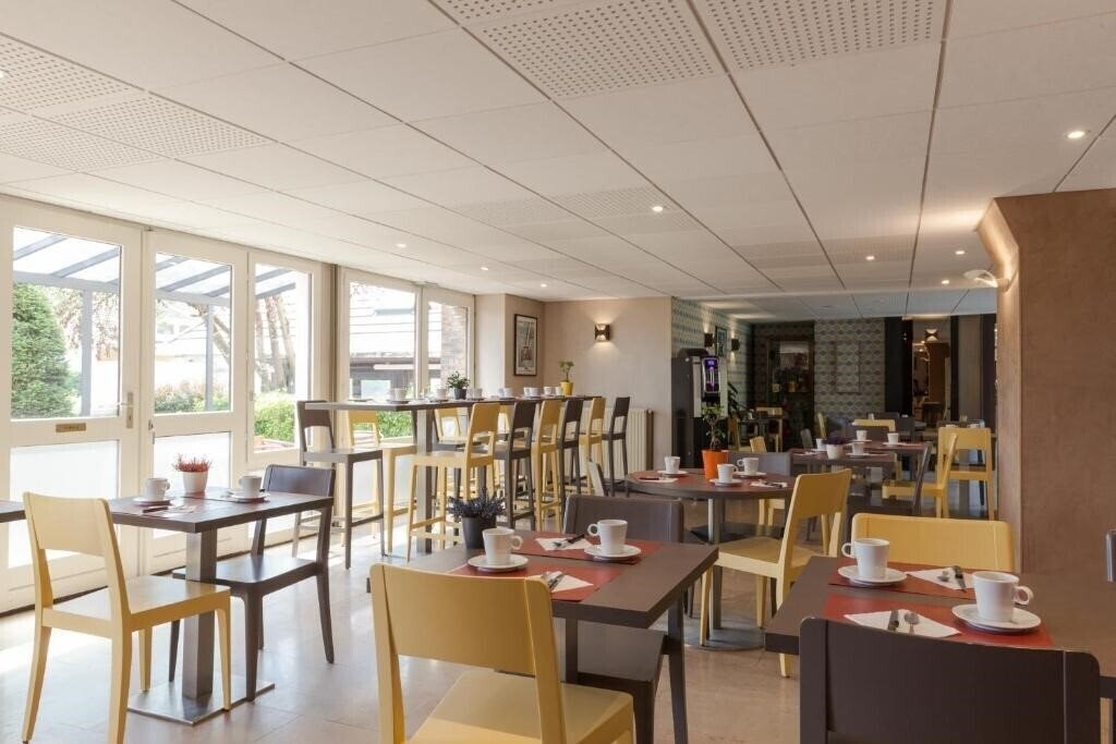 Изображение The Originals City, Hotel Castel Burgond, Dijon Ouest 3*