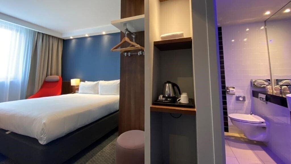 Фото Holiday Inn Express Dijon 3*