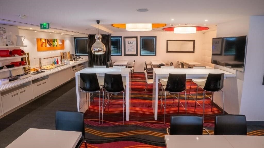 Изображение Holiday Inn Express Dijon 3*