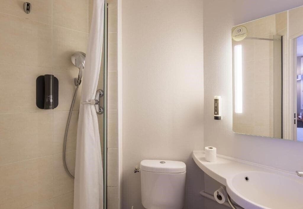 Фото B&B Hotel Auxerre Moneteau 3*