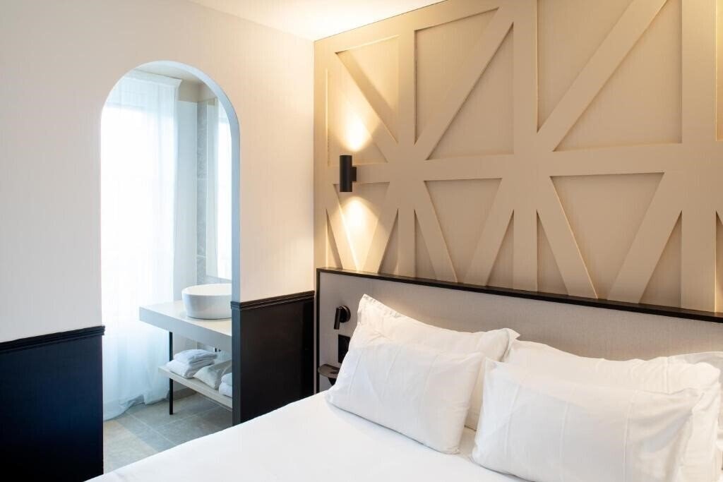 Отель Logis Hotel Darcy Dijon Centre 3*