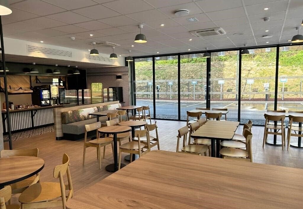 Картинка B&B Hotel Besancon Valentin 3*